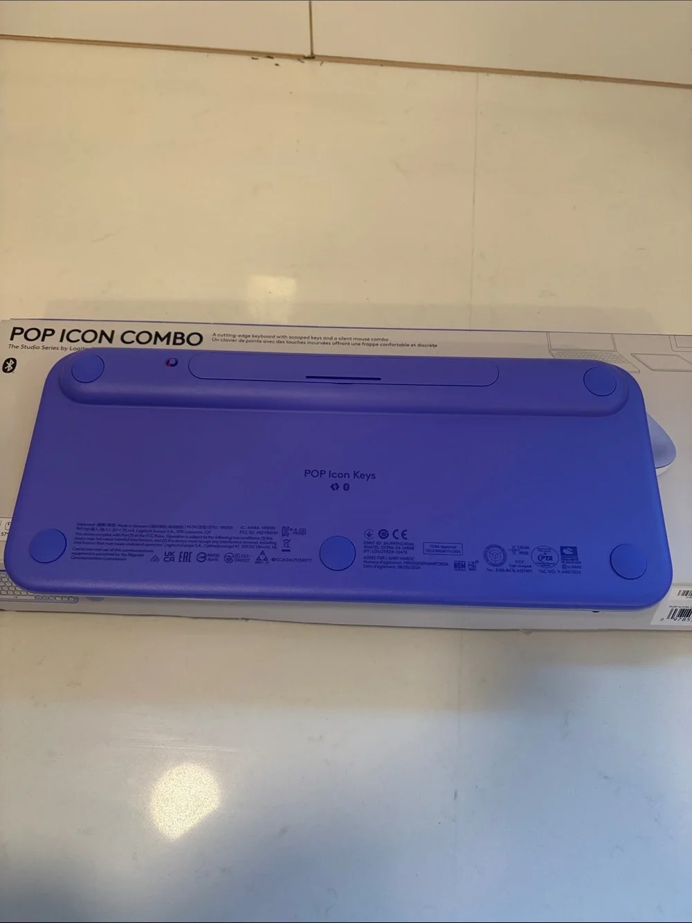 Logitech Pop Icon Combo Wireless Keyboard and Mouse Set in Lilac & Off White